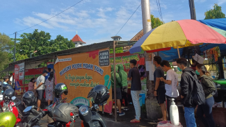 Warung Pojok Mbak Yuni Terletak di Kota Baru, Jogja