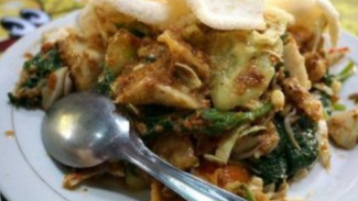 Lotek dan Gado-Gado Bu Ning Lotek dan Gado-Gado Bu Ning