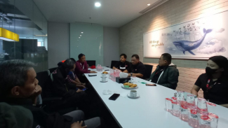 Diskusi Komunitas Guru Broadcasting (KGB) dengan Tim ANTV Diskusi Komunitas Guru Broadcasting (KGB) dengan Tim ANTV