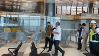 Gubernur Jawa Timur Meninjau Pembangunan Bandara Gubernur Jawa Timur Meninjau Pembangunan Bandara