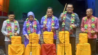 PARIGI MOUTONG: Tomini Fashion Carnival Meriahkan Pembukaan Festival Teluk Tomini