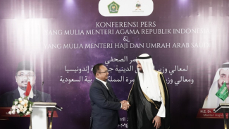 Menag Bertemu Menhaj Tawfiq F. Al Rabiah di Jakarta (30/4/2024) Menag Bertemu Menhaj Tawfiq F. Al Rabiah di Jakarta (30/4/2024)