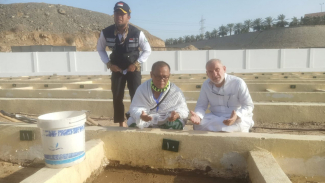 Almarhumah sudah Dimakamkan di Arab Saudi Almarhumah sudah Dimakamkan di Arab Saudi