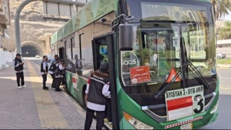 Bus Shalawat Kembali Beroperasi Layani Jemaah Pascaarmuzna Bus Shalawat Kembali Beroperasi Layani Jemaah Pascaarmuzna