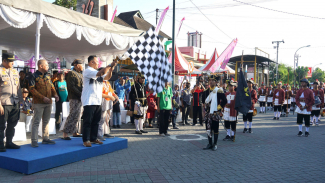 Pelepasan Peserta Lomba Bregada Kampung Wisata Pelepasan Peserta Lomba Bregada Kampung Wisata