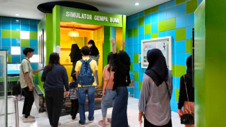 Wahana Zona Cuaca, Iklim dan Gempa Bumi di Taman Pintar, Yogyakarta Wahana Zona Cuaca, Iklim dan Gempa Bumi di Taman Pintar, Yogyakarta