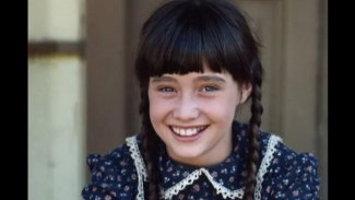 Shannen Doherty sebagai Jenny Wilder Shannen Doherty sebagai Jenny Wilder