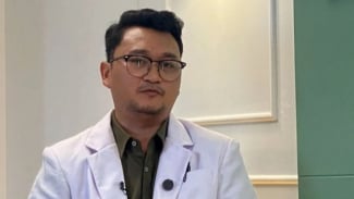 dr. Lingga Ramot Gumelar, SpPD dr. Lingga Ramot Gumelar, SpPD