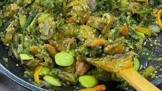 Tumis Ikan Asin Cabai Hijau Tumis Ikan Asin Cabai Hijau