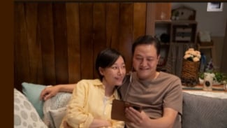 Jin Kyung dan Jung Woong-In dalam Midnight Sun Jin Kyung dan Jung Woong-In dalam Midnight Sun