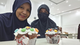 Kamelia dan ibunya Kamelia dan ibunya