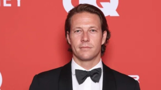Luke Bracey sebagai Charles Ingalls Luke Bracey sebagai Charles Ingalls
