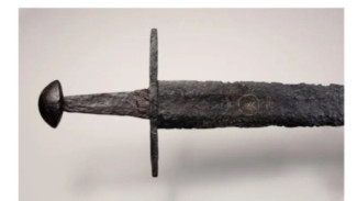 Pedang Ritual Abad ke-11 yang Luar Biasa dengan Tatahan Simbolis Langka Ditemukan di Sungai Belanda