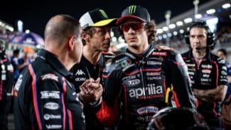 Gemilang di Musim Debut! Marco Bezzecchi Bawa Aprilia Terbang Tinggi di MotoGP 2025