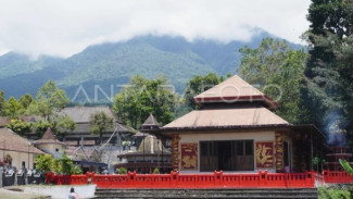 Gunung Kawi Malang, Pesona Mistis, Pesugihan, dan Keindahan Alam yang Bikin Penasaran