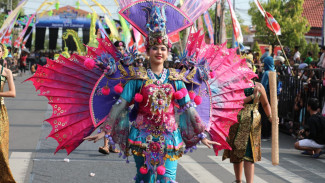 JEPARA ART CARNIVAL: Pawai Kostum Unik, Usung Kekayaan Sejarah dan Budaya Nusantara