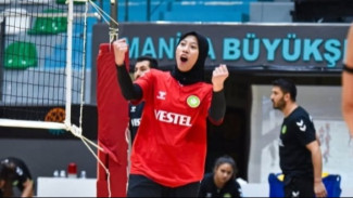 Debut Megawati Hangestri Gemparkan Turki, Manisa BBSK Libas Altinordu 4-0
