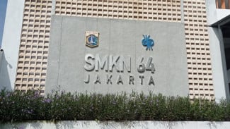 SMKN 64 JAKARTA: Ketika Murid-Murid Meraih Berbagai Prestasi di Berbagai Ajang Kompetisi...