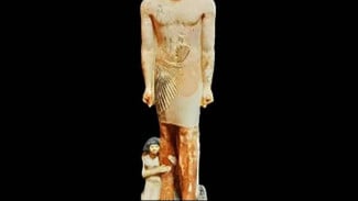 Menemukan Kembali Keintiman Kerajaan: Patung Keluarga dari Saqqara Menawarkan Pemahaman Baru Dinasti Kerajaan Lama