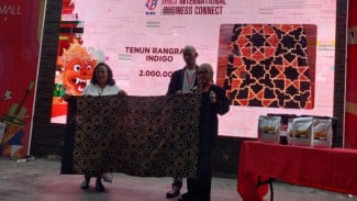 Kain Rangrang Indigo Laris di BIBC 2025 Bali, Diborong Buyer New Zealand Rp2,75 Juta