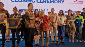 Booth Dinas Perdagangan Semarang Raih Predikat Terbaik di Trade Expo Indonesia 2025, Diserahkan Langsung oleh Menteri!