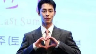 Lee Jae-Wook pada Peran Ganda Pertamanya di Drama Korea Baru 'Last Summer'