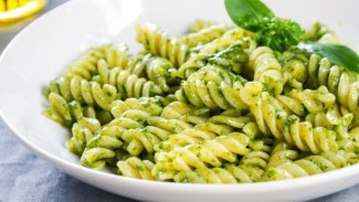 Alasan Mengejutkan Para Ahli Merekomendasikan untuk Menghindari Makan Hidangan Pasta di Udara