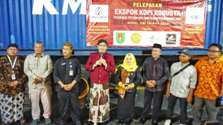 CERITA KOPI: Keren, Kabupaten Magelang, Jawa Tengah Lepas Ekspor Perdana Kopi Grabag ke Dubai, Uni Emirat Arab (UEA)