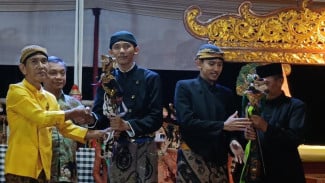 HARI WAYANG, Saatnya Dalang Muda Pentaskan Wayang Golek Walisongo di Batang, Jawa Tengah