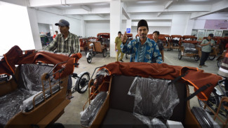 100 Becak Listrik 