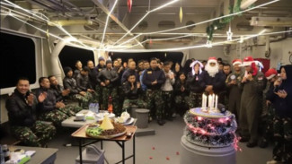Prajurit Satgas MTF TNI UNIFIL Rayakan Natal 2025 di Laut Mediterania, di Tengah Misi Perdamaian PBB
