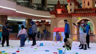 MAIN SALJU dan Ice Skating, Jadi Pilihan Sebagian Warga Jakarta Isi Liburan Akhir Tahun