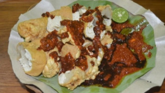 Asal-Usul Batagor, Kisah Jajanan Bandung yang Mendunia