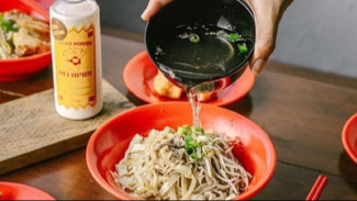 Menyantap Bakmi Autentik di Kedai Bakmi 8 Semarang: Rasa Sederhana yang Berkesan