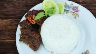 Gepuk Daging Banyuwangi, Kuliner Tradisional yang Menjaga Rasa, Sejarah, dan Peluang Wisata Lokal