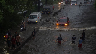 Hujan Ekstrem Picu Kenaikan Pintu Air Jakarta, Risiko Banjir Masih Mengintai