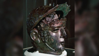 Rahasia di Balik Penemuan Helm Romawi Ribchester: Mahakarya Perunggu dari Abad Kedua