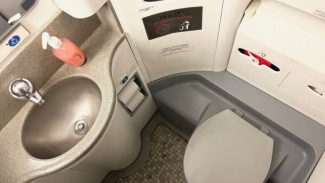 Awak Kabin Philippine Airlines Membersihkan Limbah Manusia ketika Toilet Rusak di Tengah Penerbangan
