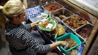 Gudeg Mbak Pirang, Sensasi Gudeg Basah Bergaya Milenial yang Jadi Buruan Wisatawan di Yogyakarta