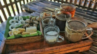 Kedai Kopi Menoreh Pak Rohmat, Menikmati Kopi Otentik di Sunyi Perbukitan Kulon Progo