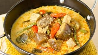 RESEP: Lodeh Terong Sederhana dan Gurih, Masakan Rumahan Favorit Keluarga Indonesia