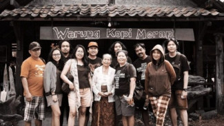 Warung Kopi Merapi, Hangatnya Seduhan di Tengah Jejak Erupsi