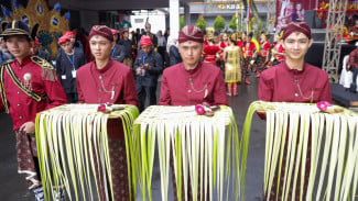 KIRAB PUSAKA Hari Jadi Banyumas, Cara Merawat Tradisi dan Edukasi Sejarah untuk Masa Depan