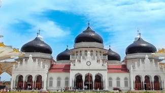 Masjid Raya Baiturrahman, Ikon Wisata Religi Aceh yang Mendunia
