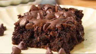 Lezatnya Kue Cokelat Dump Cake untuk Hidangan Lebaran Praktis
