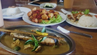 Kepala Manyung, Sensasi Kuliner Asap Berbalut Nuansa Vintage di Yogyakarta