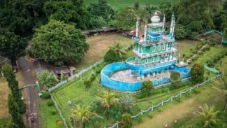 Vibes Madinah di Banten Lama: Panduan Wisata Religi Paling Estetik untuk Momen Idulfitri 2026