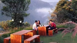 D’Pakar Cafe Bandung: Surga Tersembunyi dengan Panorama Hutan Dago Atas