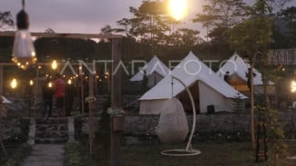 5 Rekomendasi Glamping Murah di Yogyakarta 2026: Menginap di Bubble Tent Mulai Rp300 Ribuan Saja!