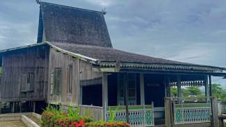 Wisata Budaya Rumah Adat Banjar Bubungan Tinggi di Teluk Selong Ulu, Jejak Warisan Bersejarah Kalimantan Selatan